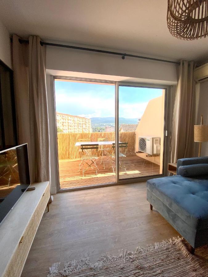 Superbe T2 Equipe Proche Centre Ville Ajaccio Avec Parking Екстериор снимка